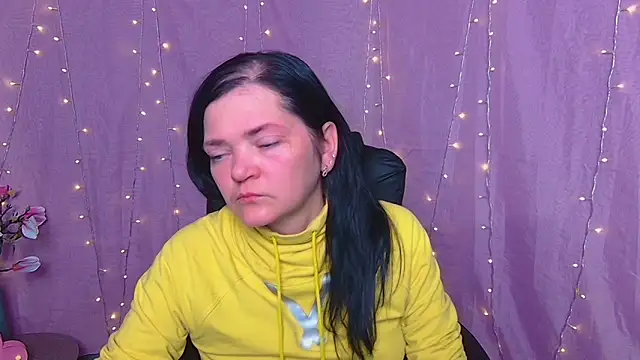 LauraFinn 现场XXX聊天