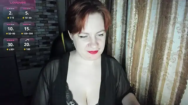 EvilRedd élő XXX-chatje