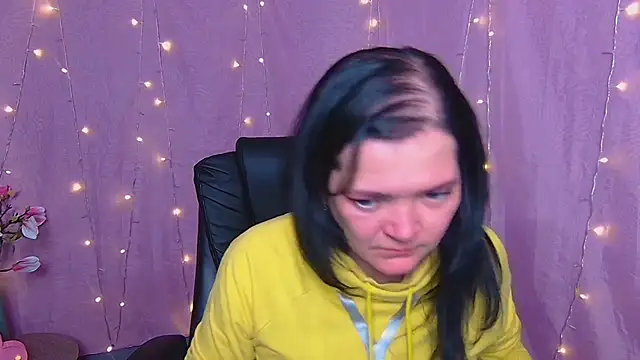 LauraFinn's Live XXX Chat