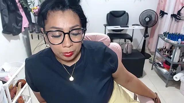 Chat +18 de titsbiglovers ao vivo
