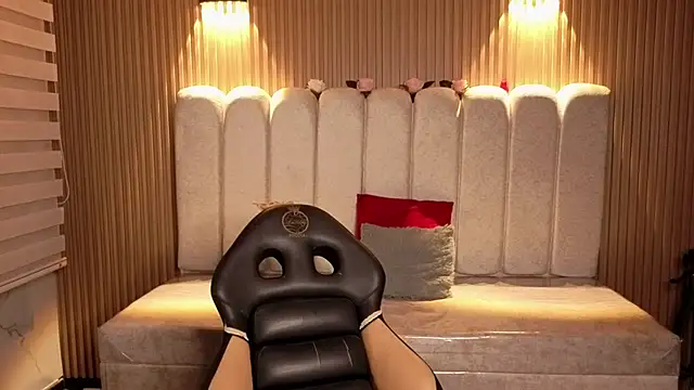 Chat +18 de _Mia_Evans_1 ao vivo