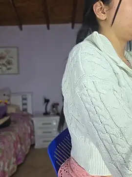 XXX chat uživo modela Princess_AliciaVellami