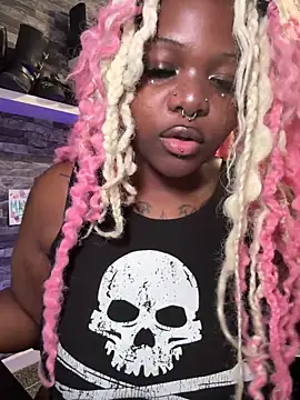 Nyla_xox – webcam-show