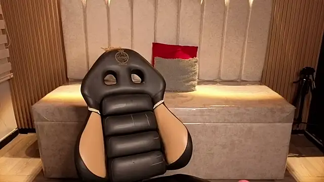 _Mia_Evans_1 élő XXX-chatje