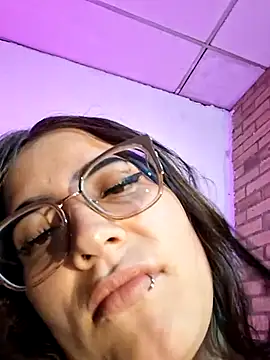 old_soul_and_young_spirit's Live XXX Chat