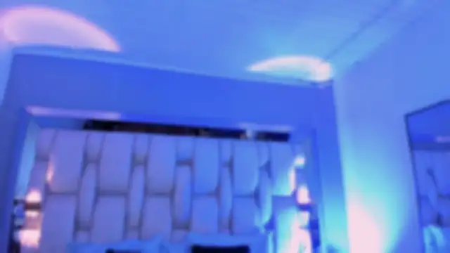 revenmiller_ Adlı Modelin Canlı XXX Sohbeti