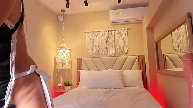 NahimiThompson: απευθείας συνομιλία ΧΧΧ