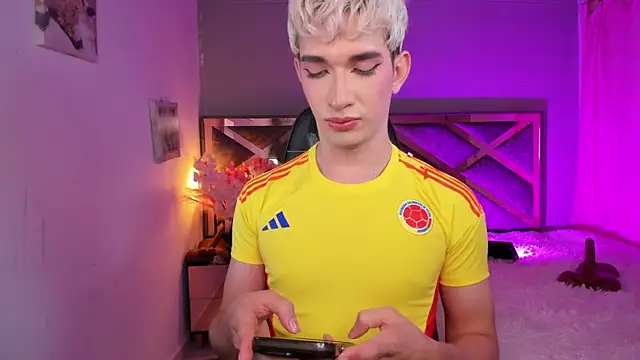 Pertunjukan Kamera Web Cherry_zayden_