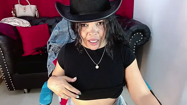 Abril_Beltran_'s Live XXX Chat