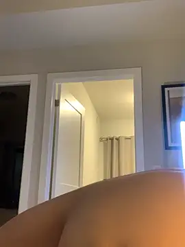 holyeroticss' Live XXX Chat