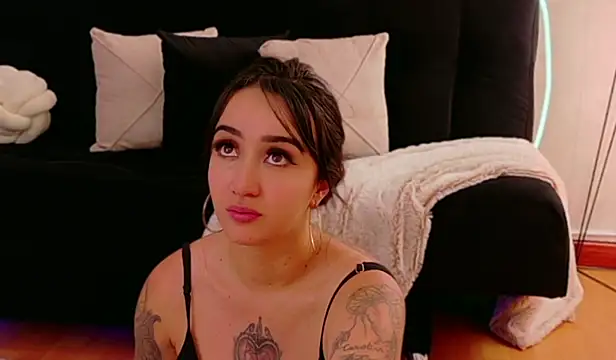 EmmyEvans1n Live XXX chat