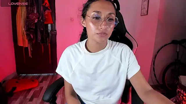 adrena_10's Live XXX Chat