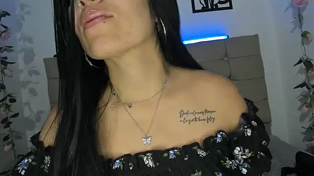 دردشة Tania_mature الجنسية المباشرة