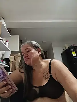 CheekySnowQueen_69's Live XXX Chat