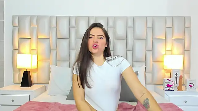 paola_katy_dicks Adlı Modelin Web Kamerası Şovu