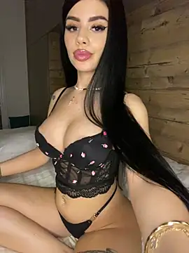 Chat +18 de Ameliablack_1 ao vivo