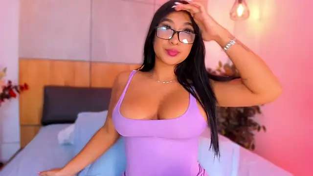 BellaHarllow's Live XXX Chat