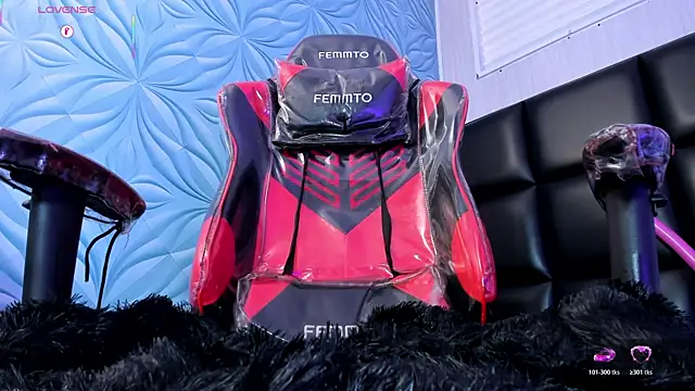 Pertunjukan Kamera Web Milk_max_18