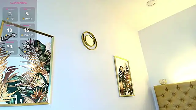 แชท XXX สดของ tiiny_emilly