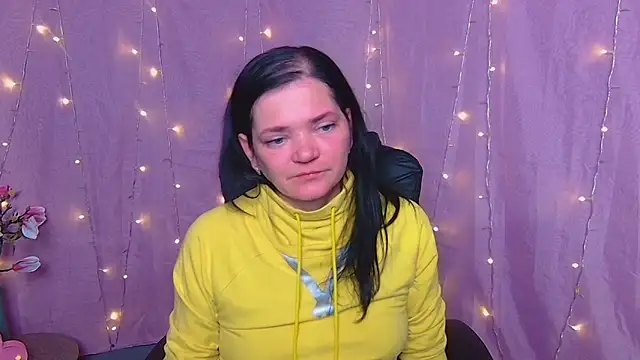 LauraFinn's Live XXX Chat