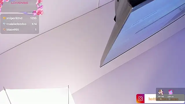 Онлайн чат XXX Viollet_xoxo