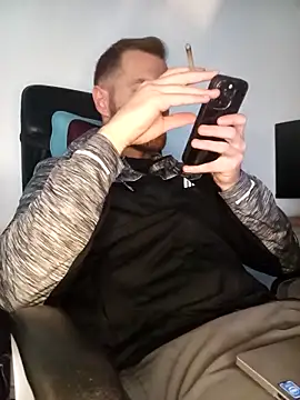 XXX chat uživo modela THE_CHEEKY_ALPHA