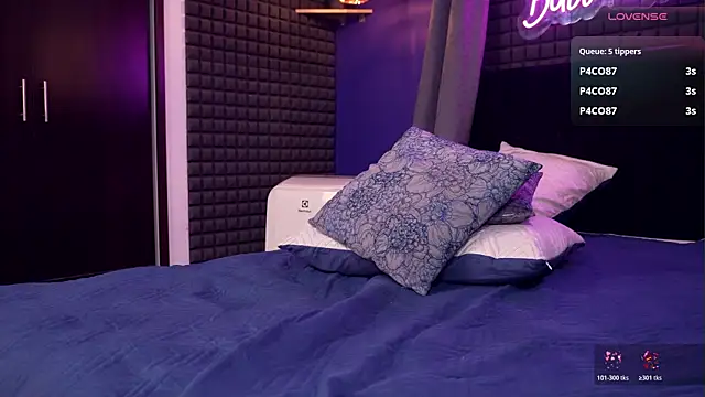 bull_vixen2001 网络视讯表演