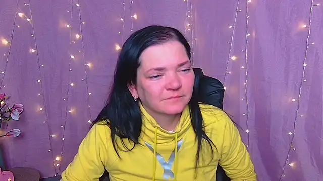 LauraFinn Webcam show