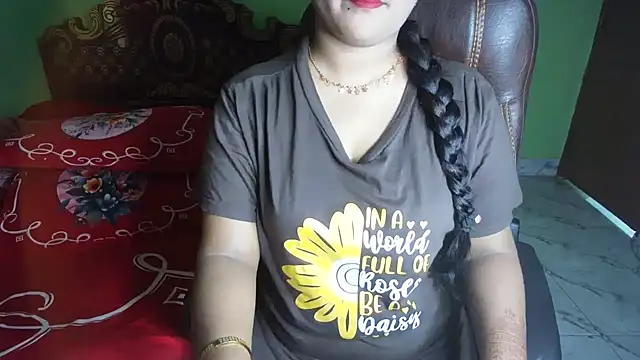 BengaliQueenStar Chat XXX in diretta