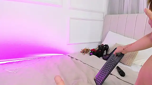 ada_belucci élő XXX-chatje