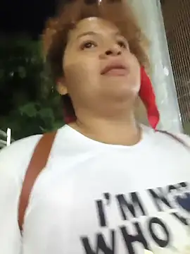 Chatroom XXX en direct de Adina_Skaly