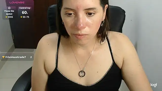 แชท XXX สดของ spicey_latina