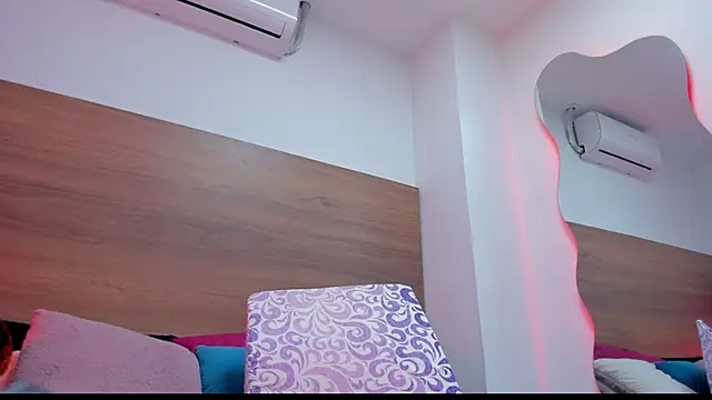 selenaflamemj's Live XXX Chat