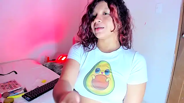 Онлайн чат XXX Emily_Coper18