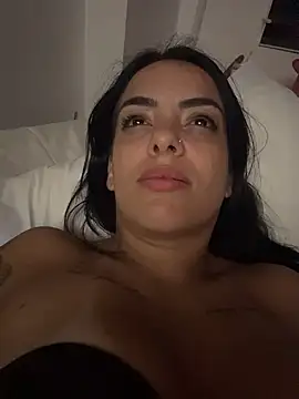 Srta_JhennyのライブXXXチャット