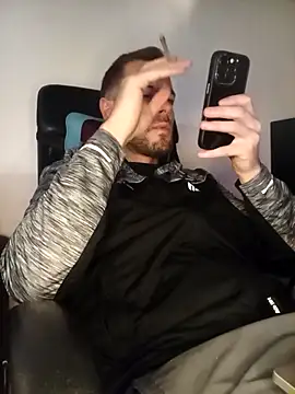 Živý XXX chat THE_CHEEKY_ALPHA