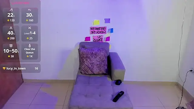 Chatroom XXX en direct de MiaYMolly