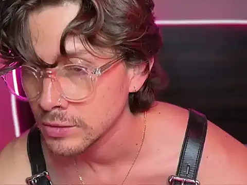 mcklister_kinky_feets 在線直播表演