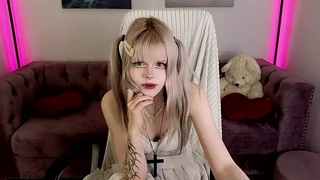 VitaMorphosis Adlı Modelin Canlı XXX Sohbeti