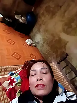 Lyly22x 在線直播表演