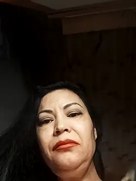 tatarhot: διαδικτυακό σόου στην κάμερα