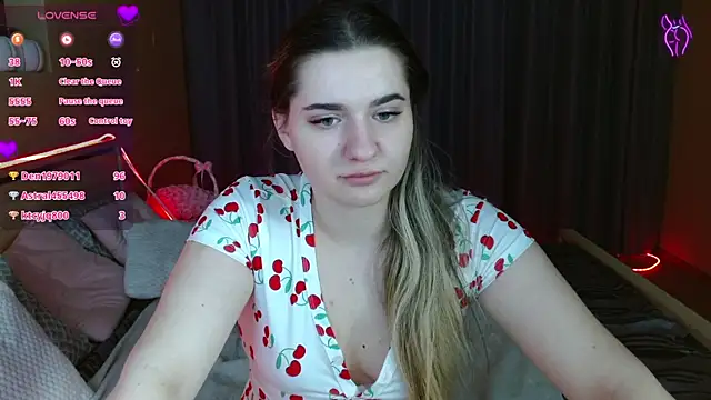 Smi1eF1ower: онлайн-секс-чат