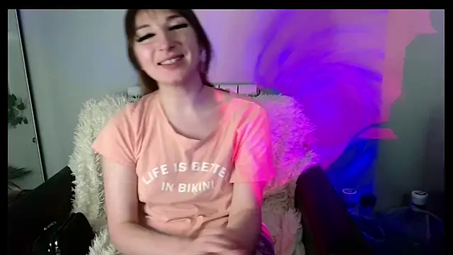 Birdie_Kiss Live XXX-Chat