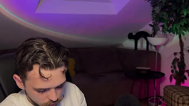 Онлайн чат XXX naked_psy