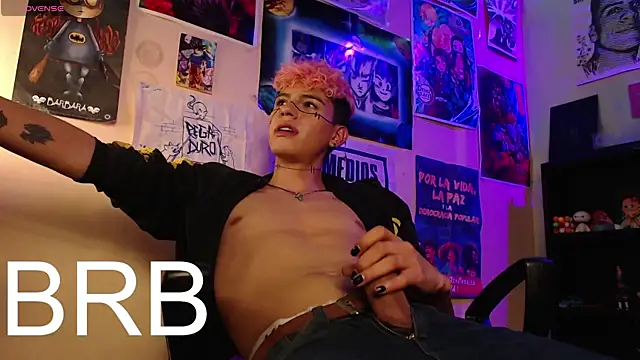 Mickey_Magic Live XXX Chat