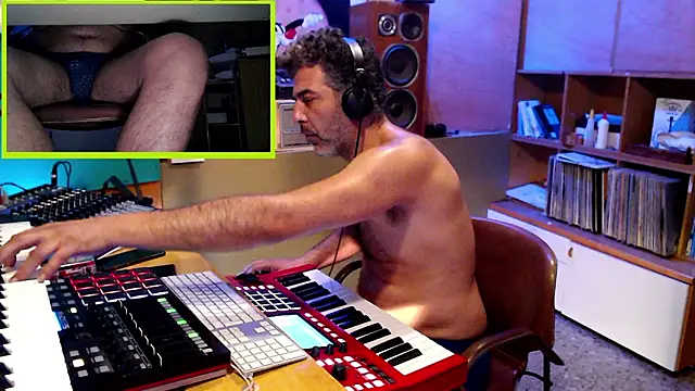 Omar_Grey Adlı Modelin Canlı XXX Sohbeti