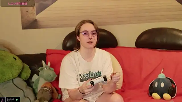 GamerGirl_Eve Adlı Modelin Canlı XXX Sohbeti