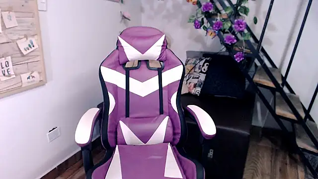 samantha_baby_ Adlı Modelin Canlı XXX Sohbeti