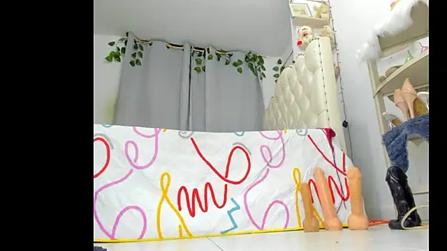 sweet_supreme Adlı Modelin Canlı XXX Sohbeti