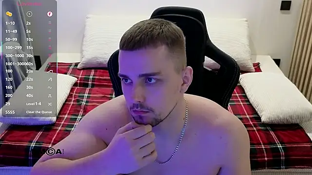 Larstar01: онлайн-секс-чат